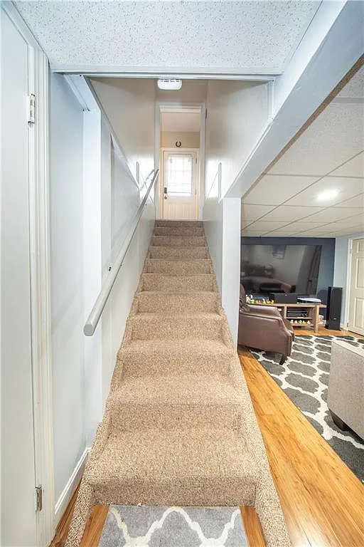 2ffb2a293bd7189cdca32cc81a16cab7-uncropped_scaled_within_1536_1152