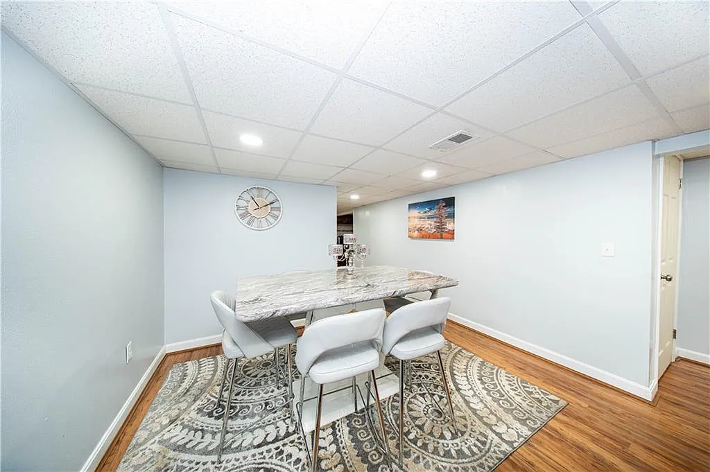 89b704e9a2d32e7f98a0150e543193c3-uncropped_scaled_within_1536_1152