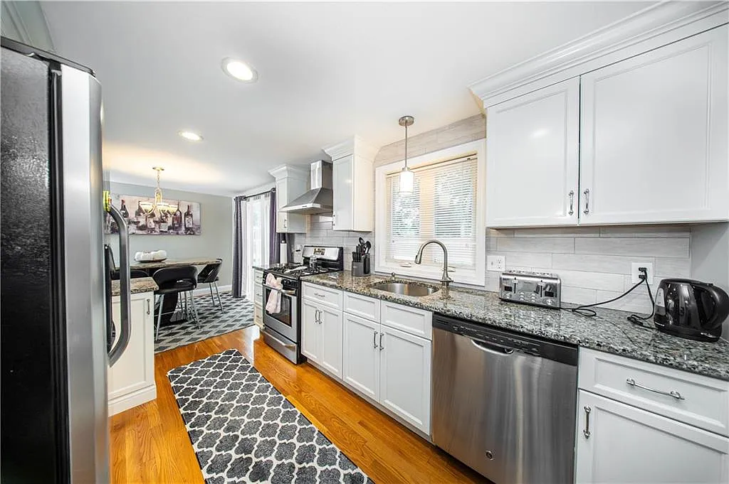 df8b04a50465262fe73869d6c2e6352c-uncropped_scaled_within_1536_1152