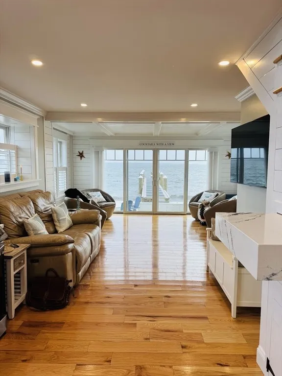 dcffd32df75cd607ecb44946374fc8ccl-m3874074275rd-w1280_h960