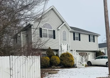 b96ec13d7d76169b8993b081a51c3b1d-uncropped_scaled_within_1536_1152