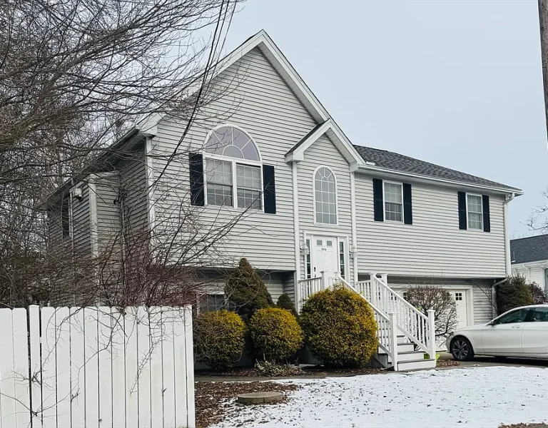 b96ec13d7d76169b8993b081a51c3b1d-uncropped_scaled_within_1536_1152